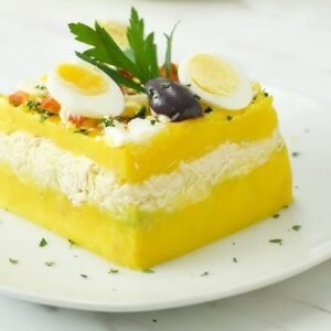 ENTRADA: Causa de pollo con verduras