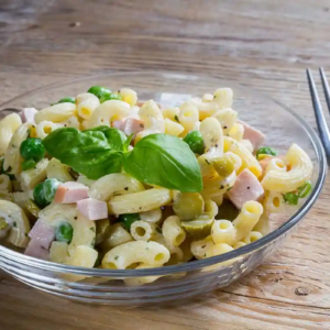 ENTRADA: Ensalada de fideos con jamon